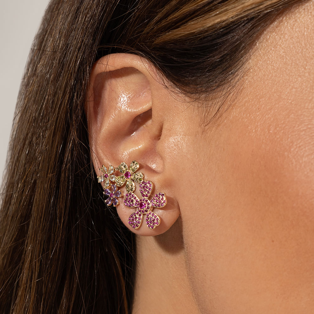 Brinco Earcuff Flores de Cristal Topázio Azul, Cristal Ametista, Cristal Turmalina Rosa e Zircônias Coloridas - Banho de Ouro 18k